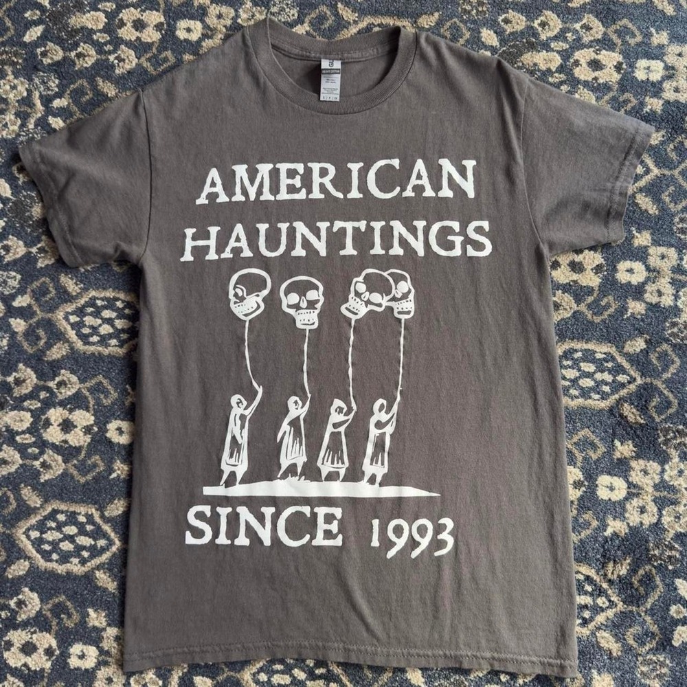 American Hauntings 1993 Skull Art Graphic T-Shirt Charcoal Grey S Indie Alt Goth